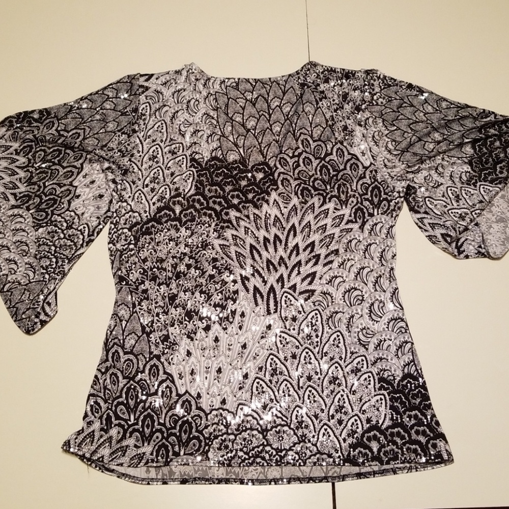 Women's sequin top